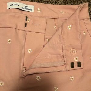 Pink Pixie cut high rise pants with daisies!